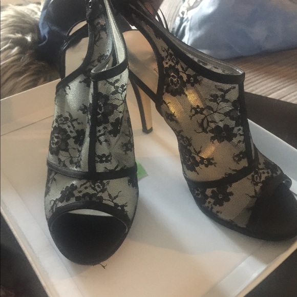 Shoes - Picture 2 of 3